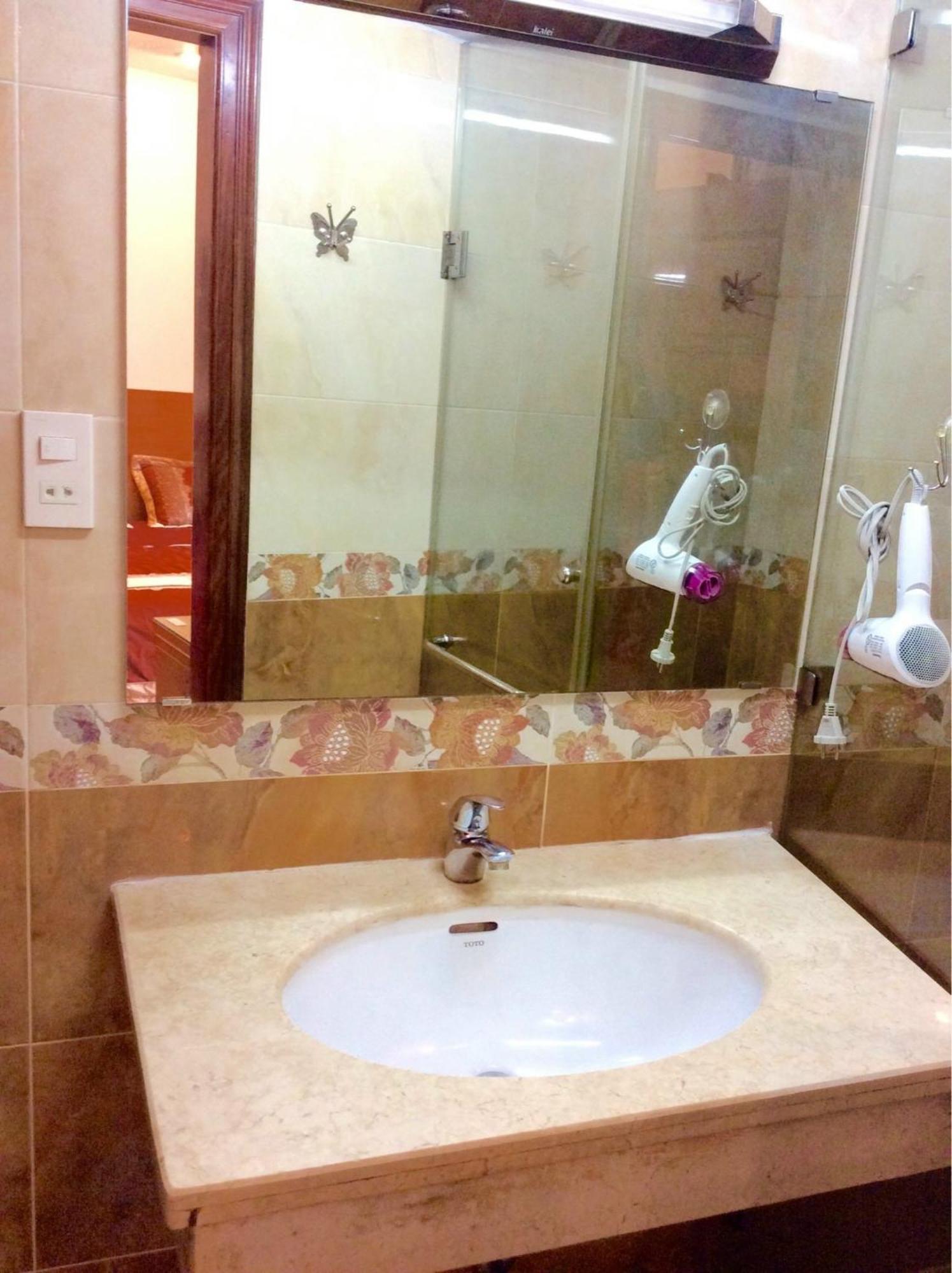 Serviced Apartment Next To The Hanoi Opera House Can Ho Day Du Tien Nghi Co Thang May Ngay Gan Nha Hat Lon Exterior photo